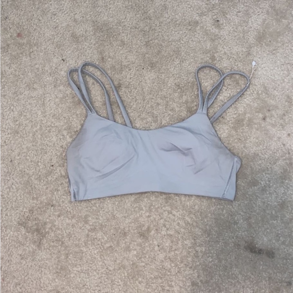 Lululemon like a cloud bra